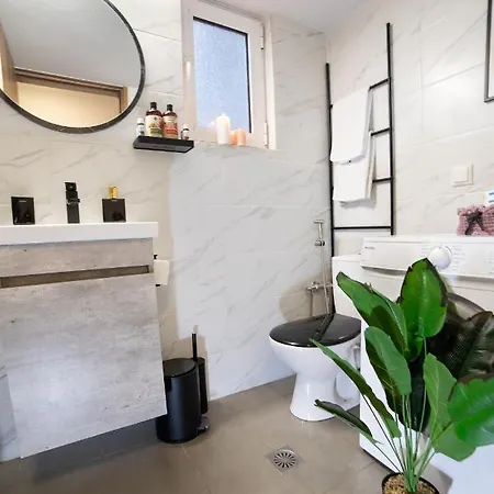 Urban Maison Apartment *